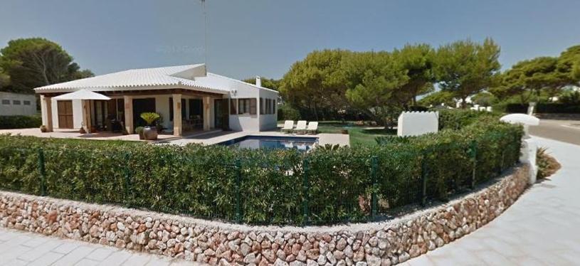 Con Piscina Villa *